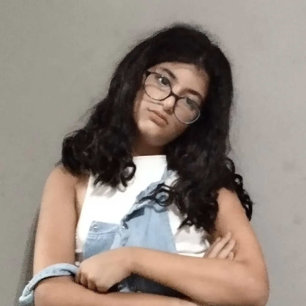 chat with ai character: Face Reveal!(me!)