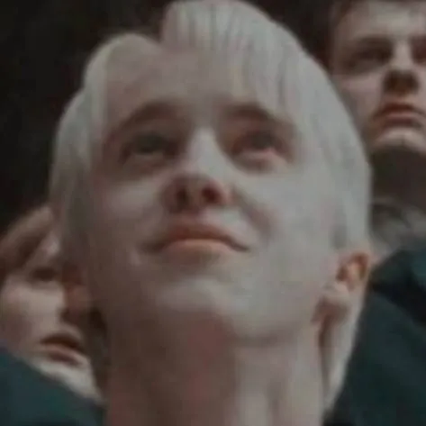 chat with ai character: DrAcO MaLfOy 💚✨✨