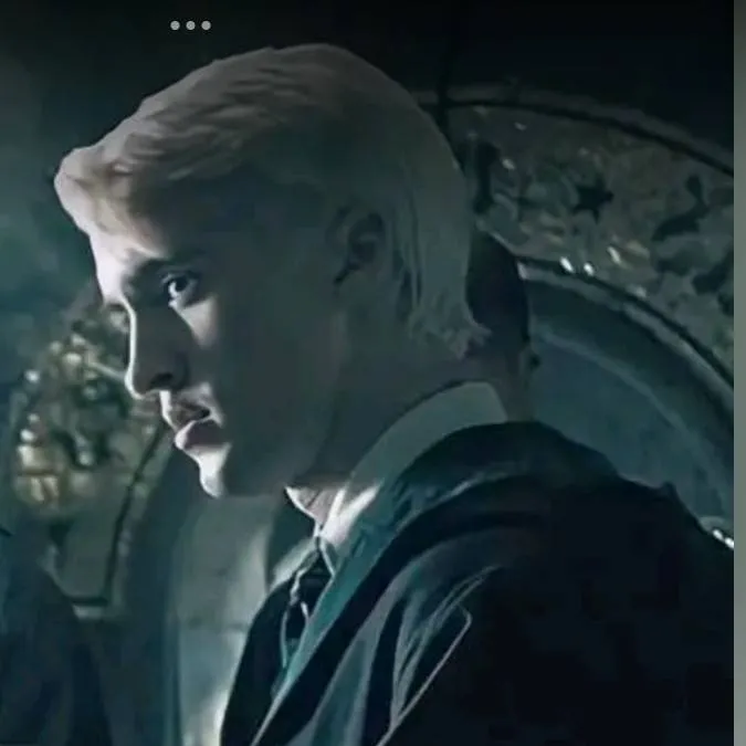 chat with ai character: Draco Malfoy 