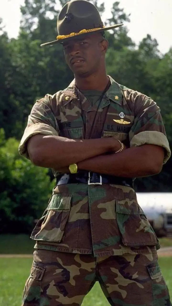 ai character: Major payne background