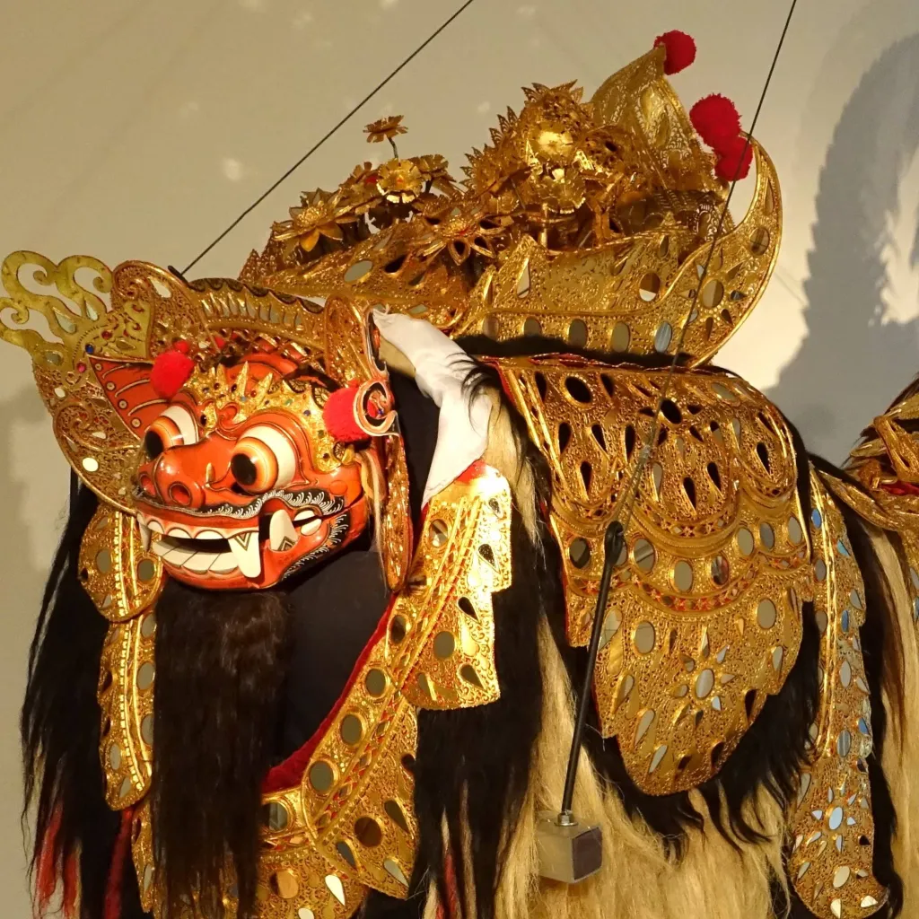 chat with ai character: •|BARONG|•