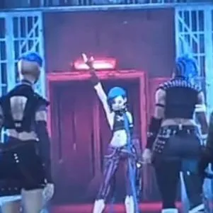 chat with ai character: Jinx💙💙❤❤🧨🔥