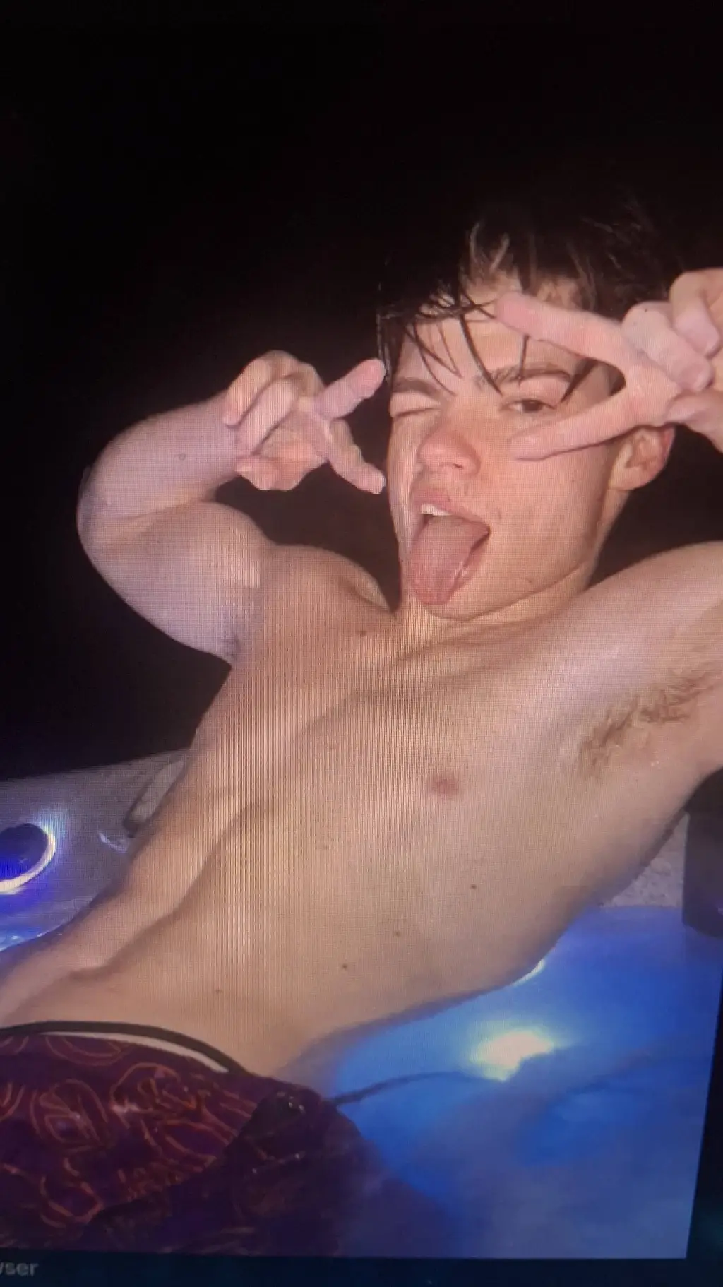 ai character: Tucker background