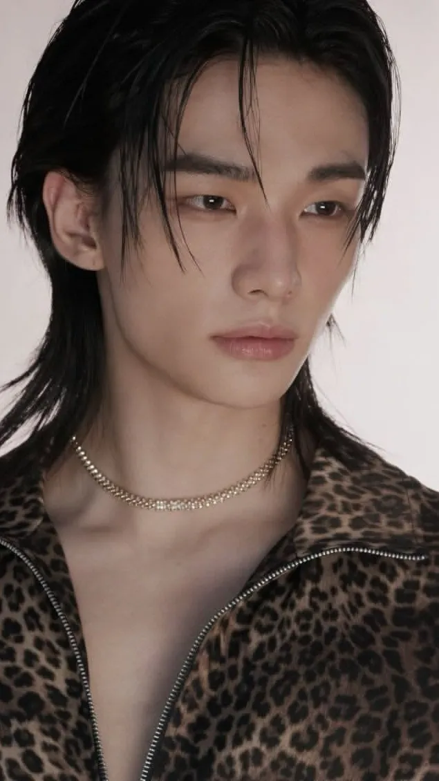 ai character: Hyunjin.. background