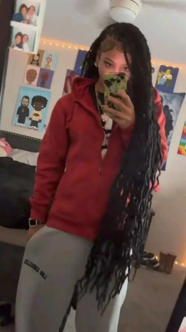 ai character: Kylie background