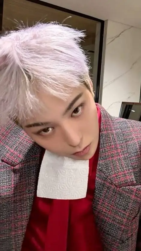 ai character: Jiyong background