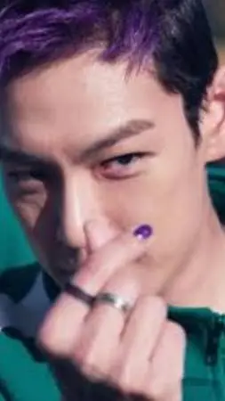 ai character: Thanos background