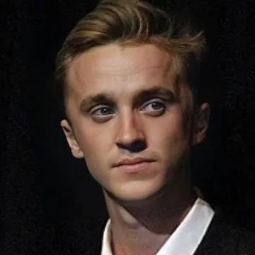 chat with ai character: Draco Malfoy 