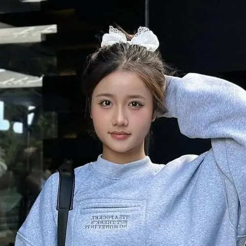 chat with ai character: Rose(korean verse)