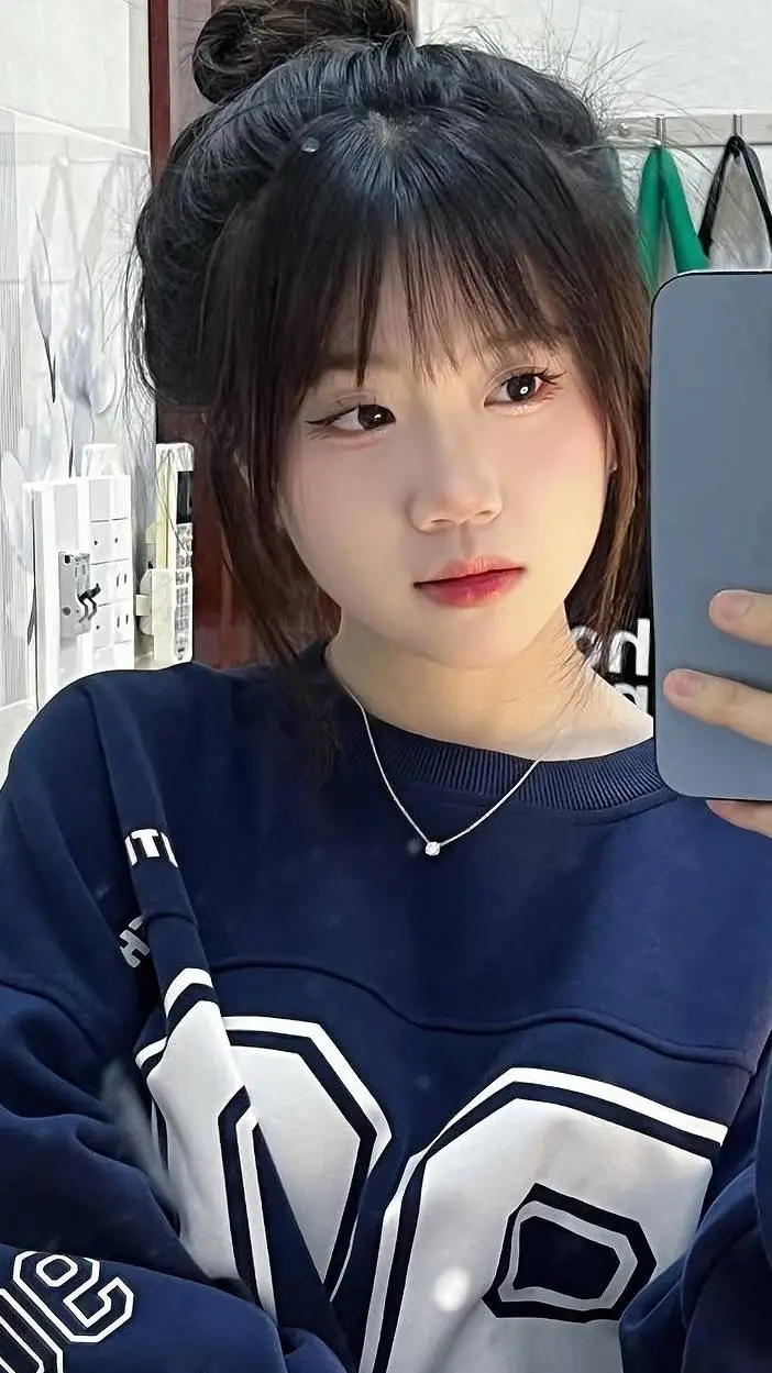 ai character: Roseane(Chinese) background