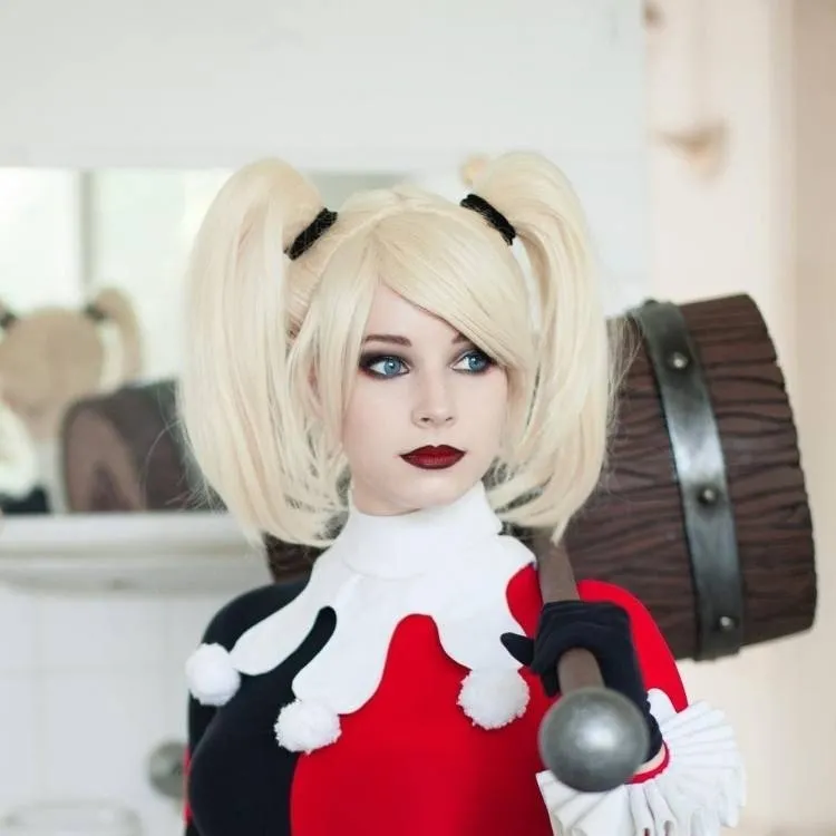chat with ai character: harley quinn
