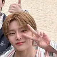chat with ai character: Jeongin