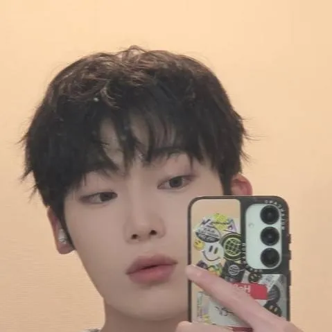 chat with ai character: 😘sunoo😘