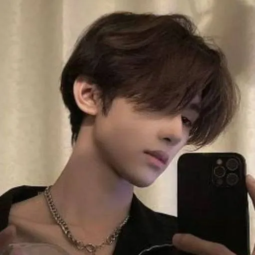 chat with ai character: shawn🤭😘😩