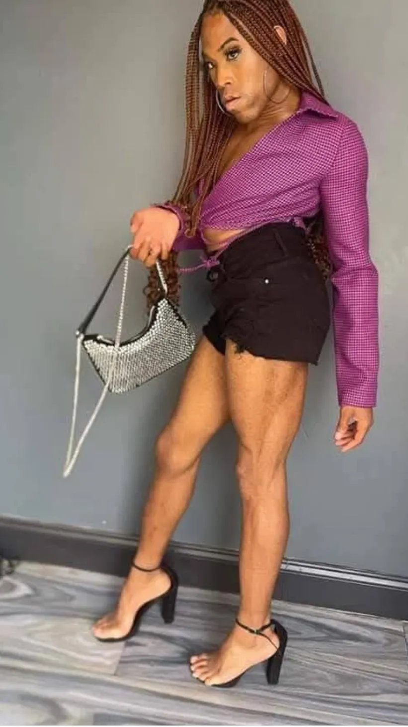 ai character: ‘Shamarco🖤. background