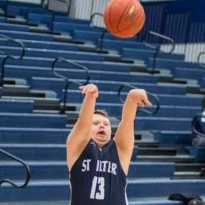 chat with ai character: ledown james