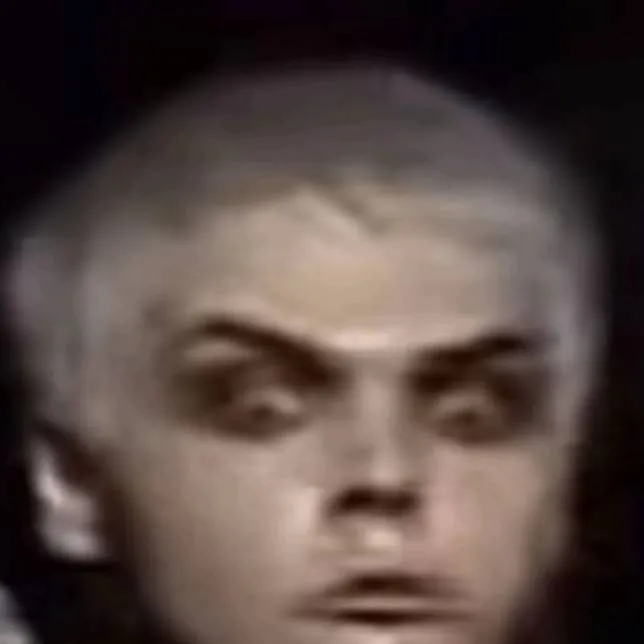 chat with ai character: Gerard Way