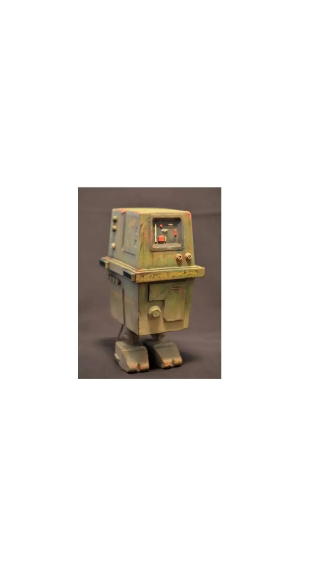 ai character: GonkDroid background