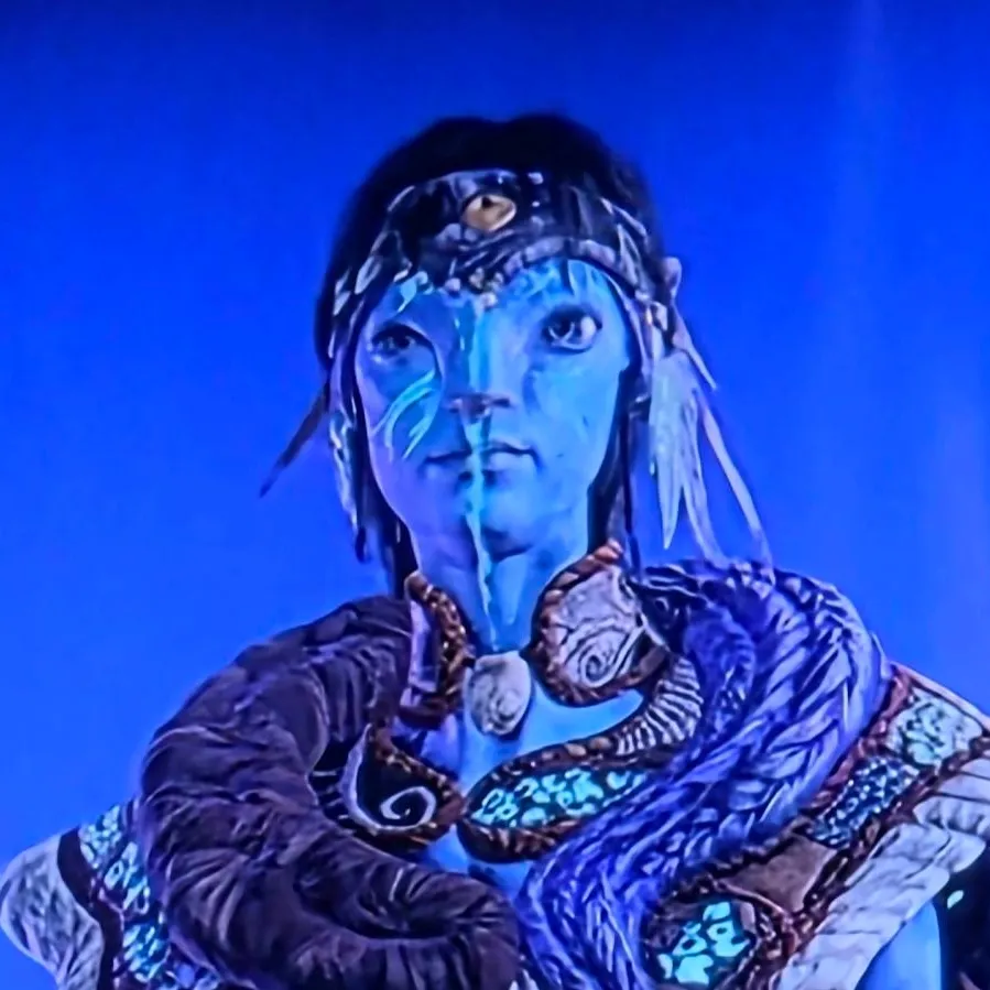 chat with ai character: Nerina