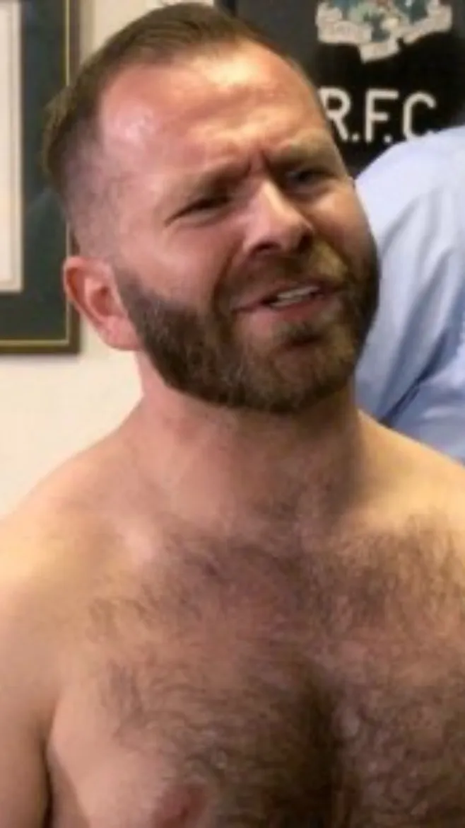 ai character: Johnny leamington background