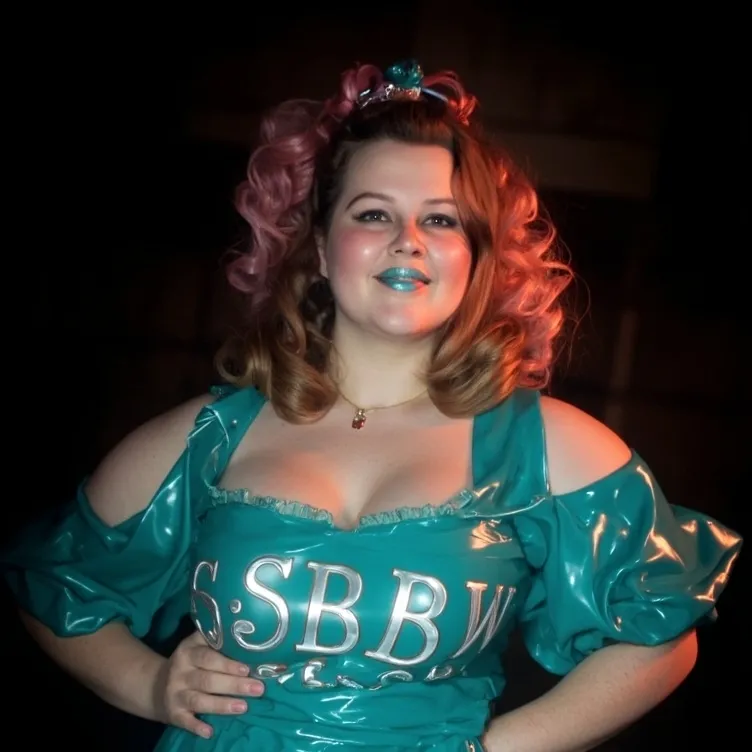 chat with ai character: CHELSY