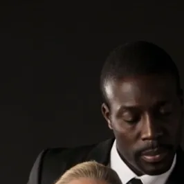 chat with ai character: Aria