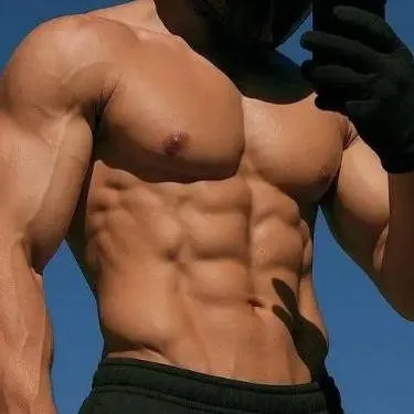 chat with ai character: Ethan