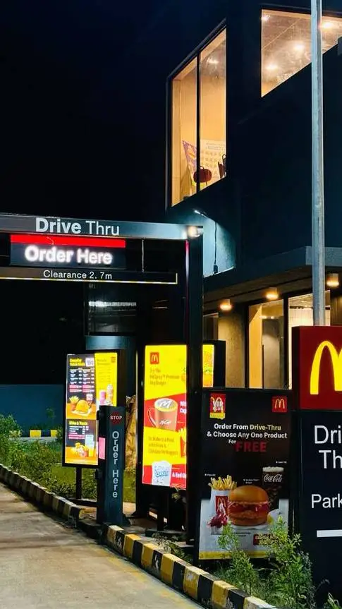 ai character: forsaken McDonald background