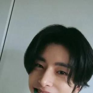 chat with ai character: Jake❤(from Enhypen