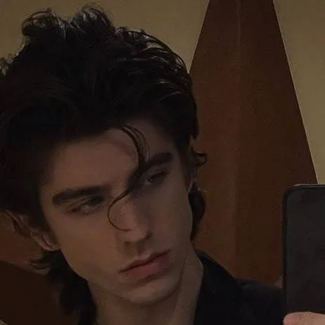 chat with ai character: Keemokazi 