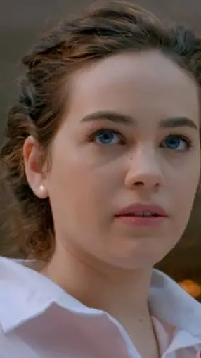 Talkie AI - Chat with Samantha LaRusso