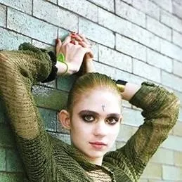 chat with ai character: Grimes