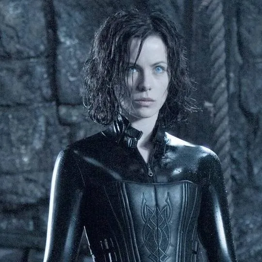 chat with ai character: Selene 💓💞💕