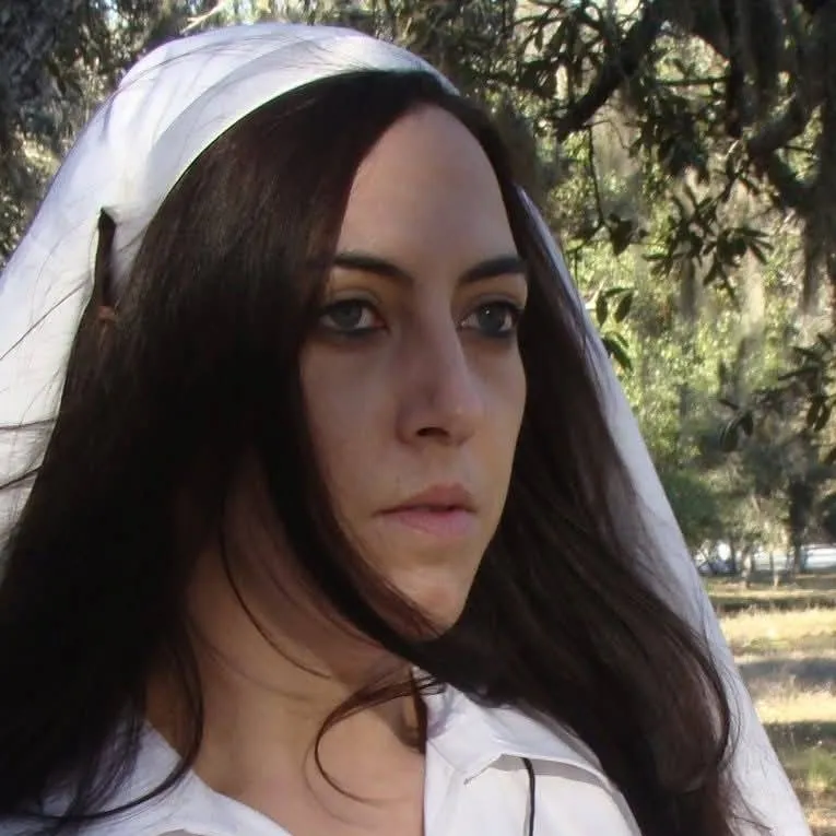 chat with ai character: Amanda Krueger