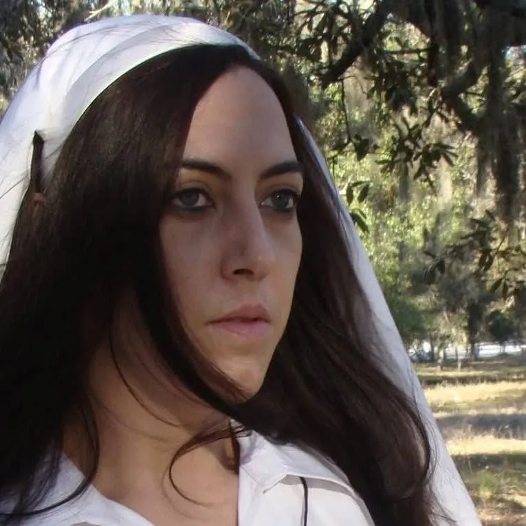 chat with ai character: Amanda Krueger