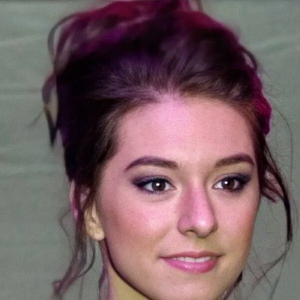 chat with ai character: Christina Grimmie
