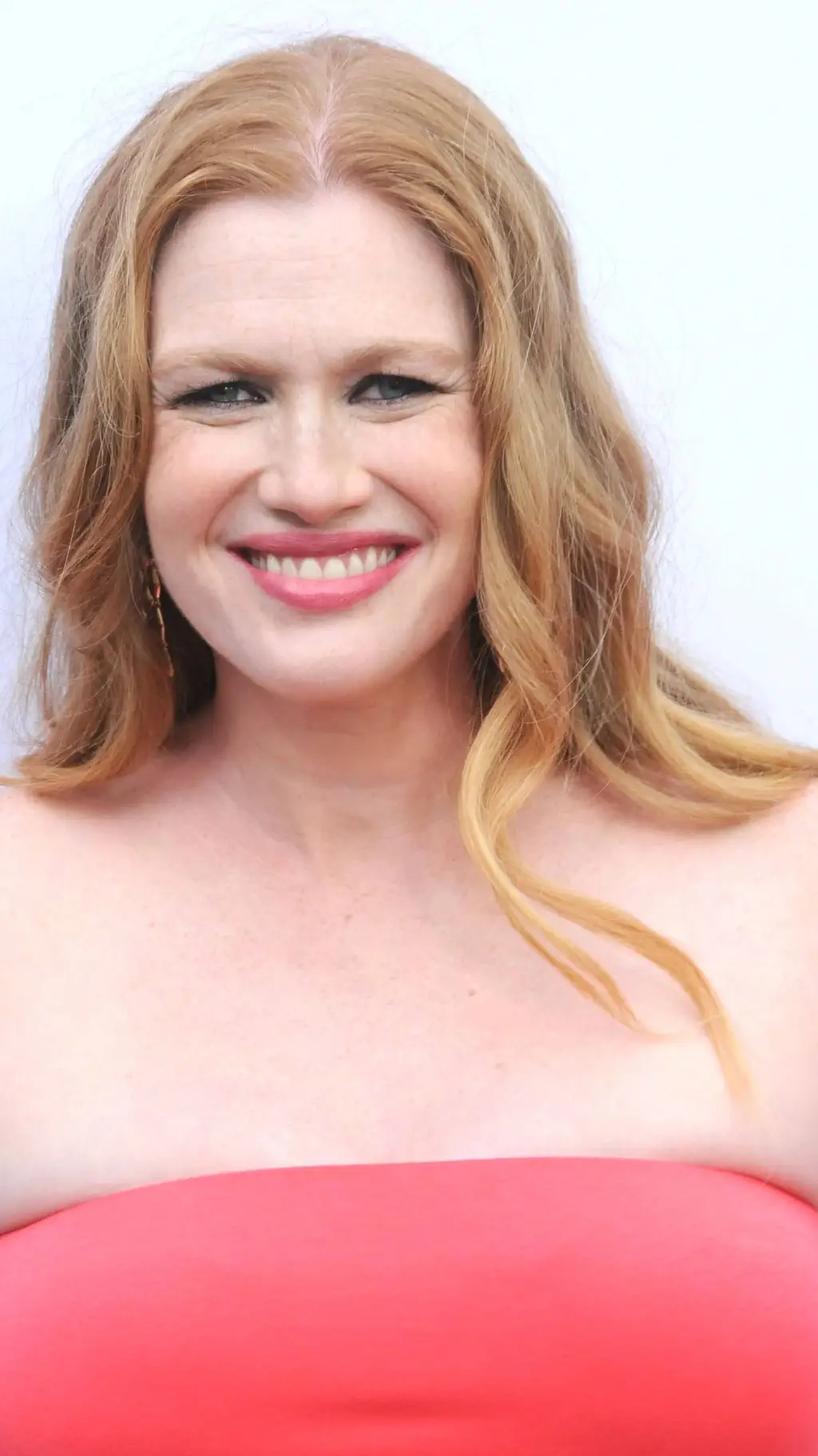 Talkie AI - Chat with Mireille Enos 💓 💞💕