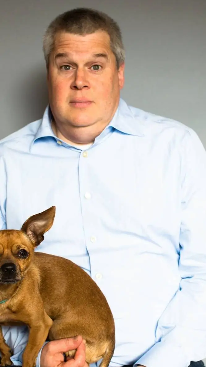 ai character: Daniel Handler background