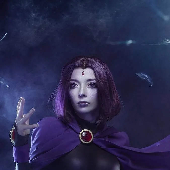 chat with ai character: Raven