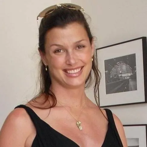 chat with ai character: Bridget Moynihan