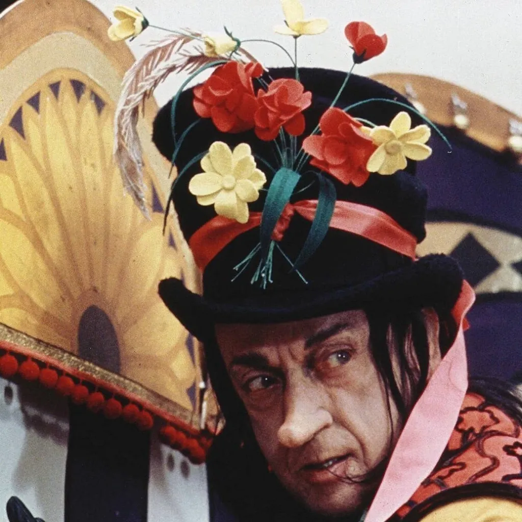 chat with ai character: Child Catcher