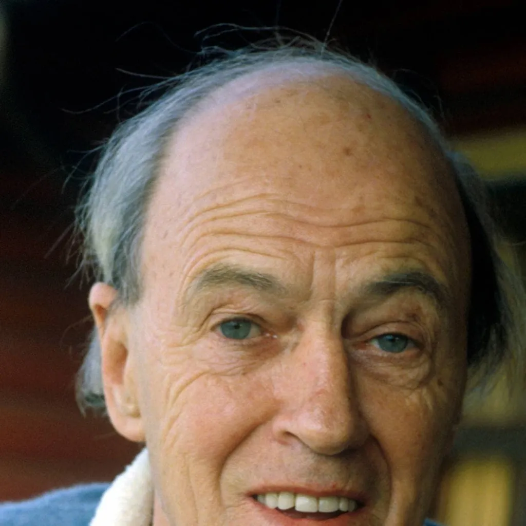 chat with ai character: Roald Dahl