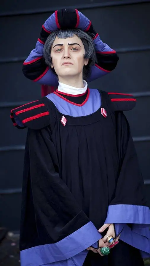 Talkie AI - Chat with Claude Frollo