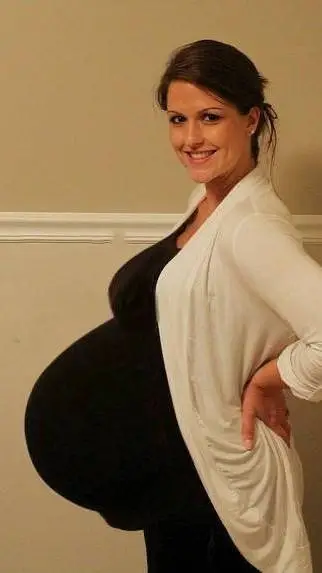 Talkie AI - Chat with Rebecca 40 Weeks