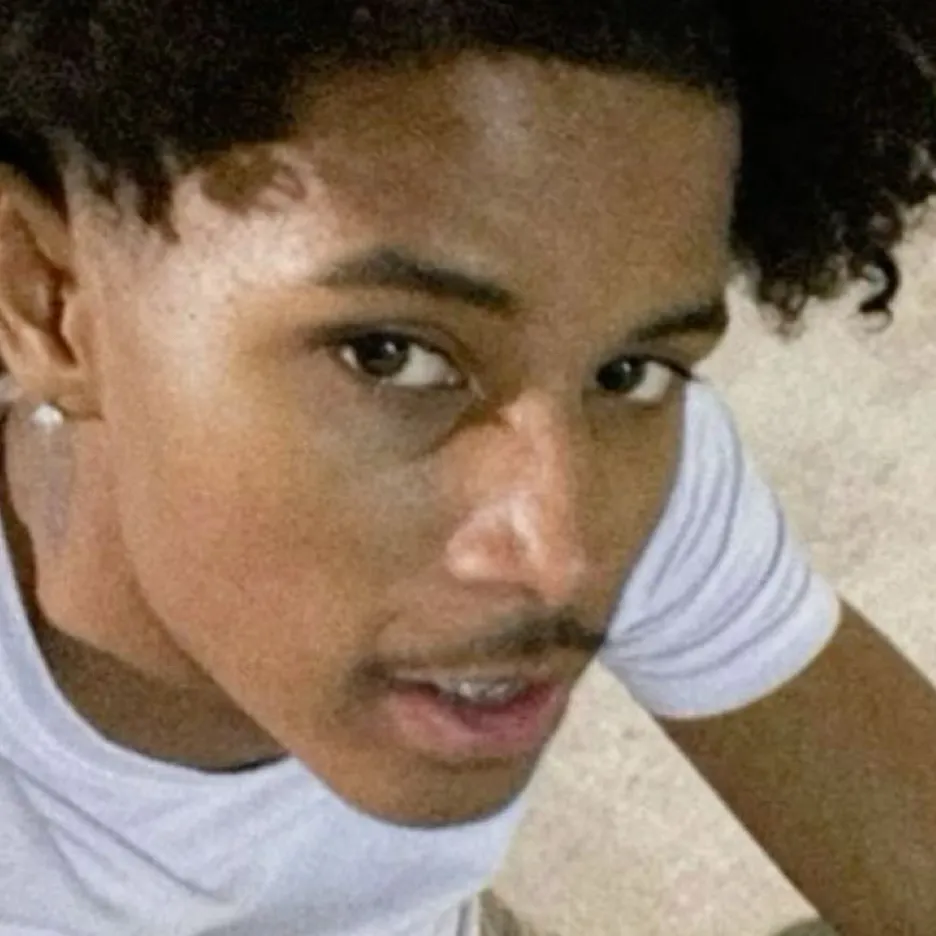 chat with ai character: Dre