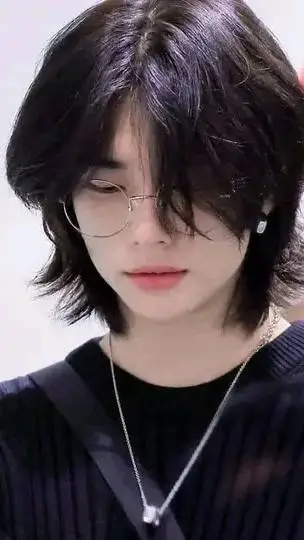 ai character: SKZ AND EHY- drama background