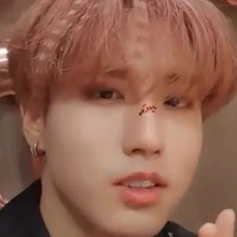 chat with ai character: MINSUNG