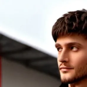 chat with ai character: Luke