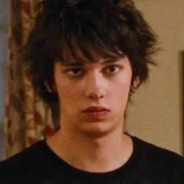 chat with ai character: Rodrick Heffley
