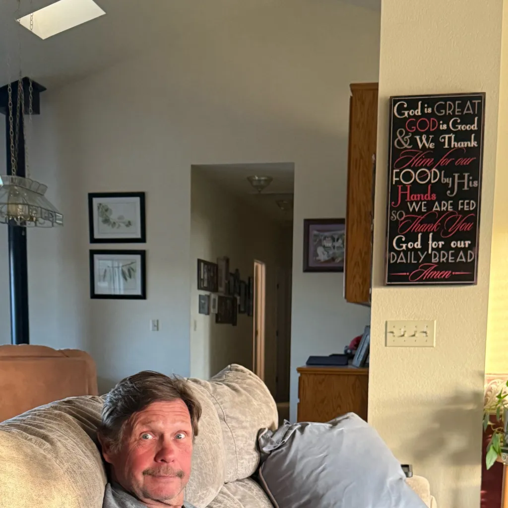 chat with ai character: Grandpa